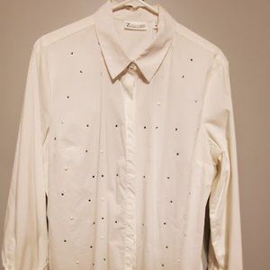 White blouse with sequins and pearl accents, Sz XL, New York & Company